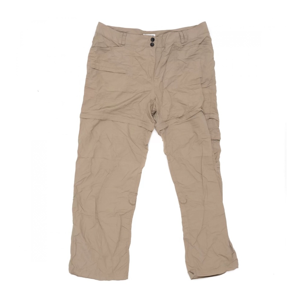 Magellan khaki quick dry fishing pants/shorts. Size Medium.
